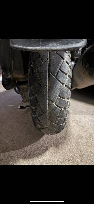 Скутер. 100 куб. Piaggio. Zip 100. 4t.