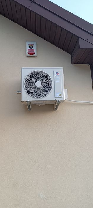 Klimatyzacja z funkcją grzania.