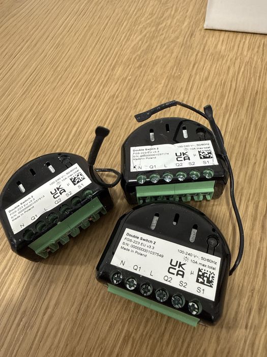 Fibaro Home Center 3 Lite + 3x Double Switch 2 + Wall Plug E (Z-Wave)