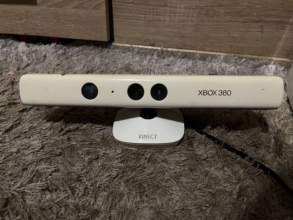 xbox360 biały jesli ktos jest zainteresowany prosze pisac