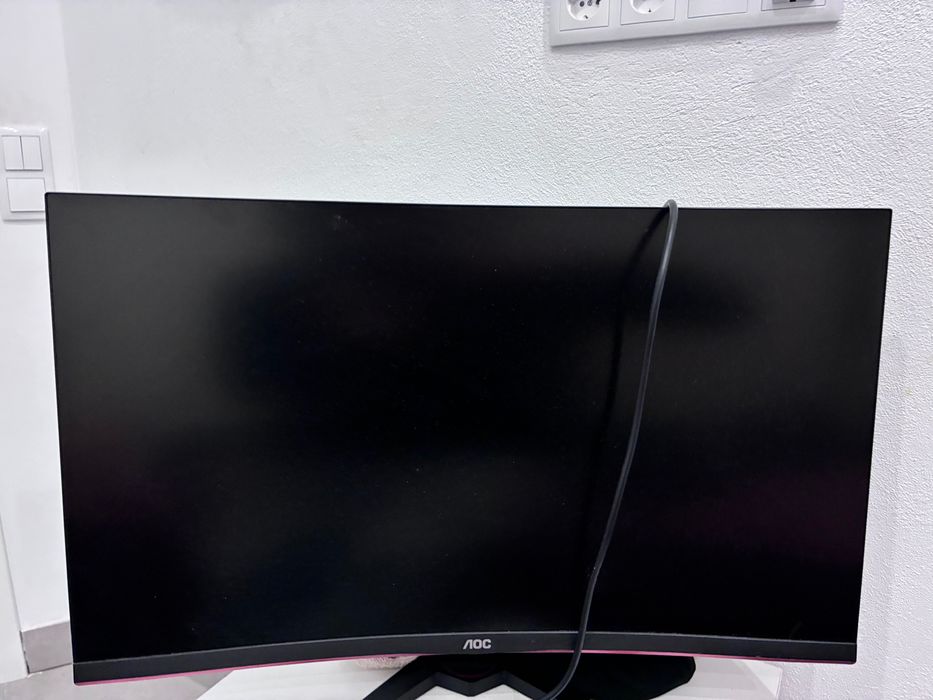Monitor gamer AOC 31,5”, 0.5ms, 240HZ, como novo