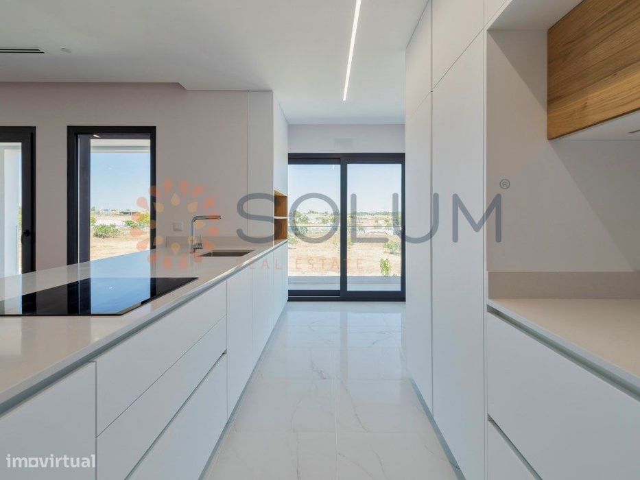 T3 com 3 suites - Montijo