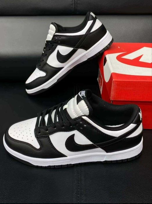 Nike Dunk Low Czarny R.37,5