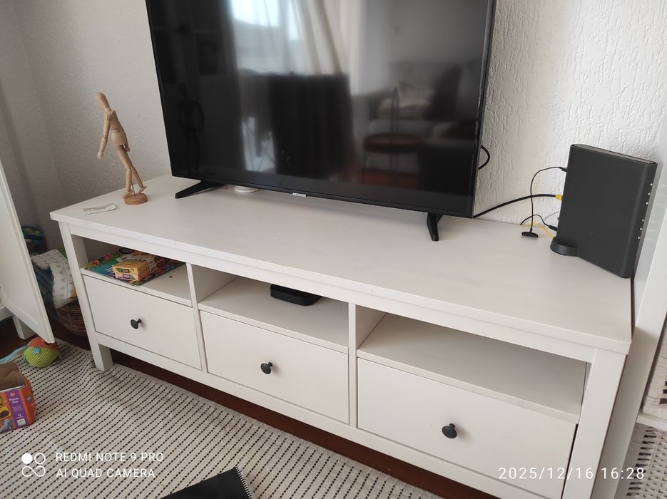 Móvel TV IKEA hemnes