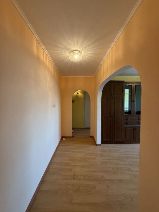 Продам 3к квартиру на вул Леонтовича.