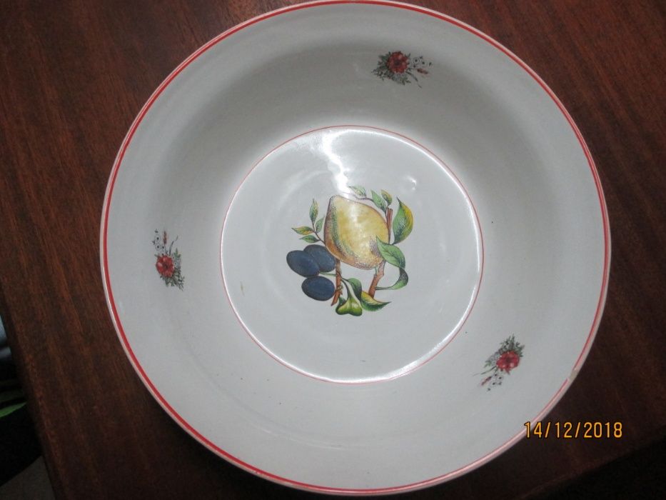 Loiça antiga - 2 saladeiras 28 e 29 cms