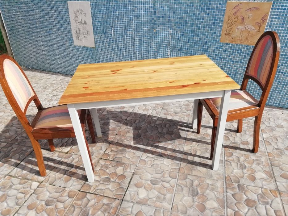 Mesa cozinha e 2 Cadeiras