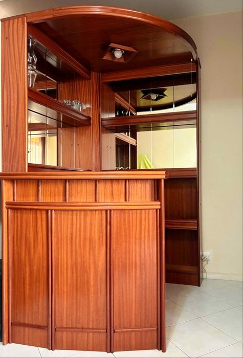 Bar de Sala com Balcão em Madeira Maciça