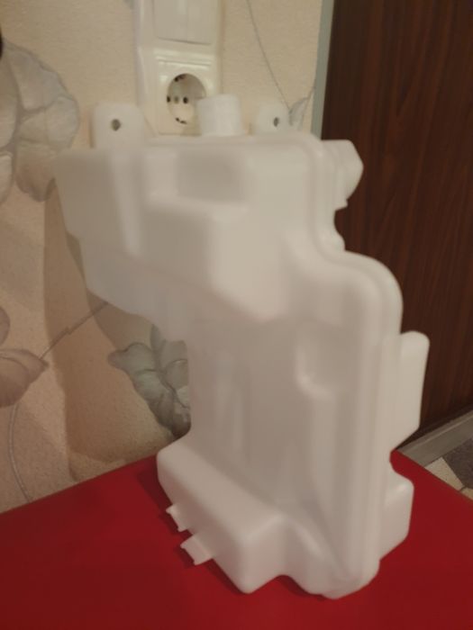 Бак для омывающей жидкости