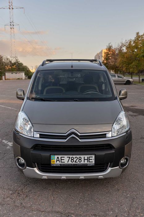Продаж авто Citroen Berlingo 2014