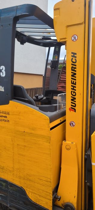 Wózek widłowy elektryczny Jungheinrich ETV 214 – wysokie składowanie