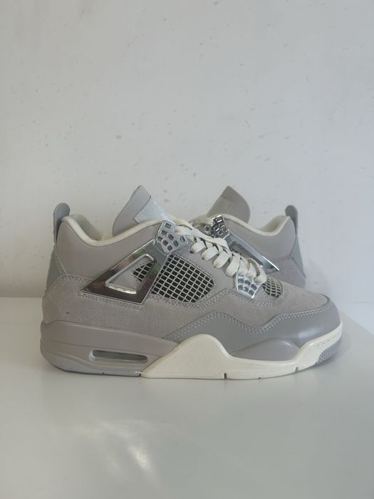 jordan 4 frozen moments