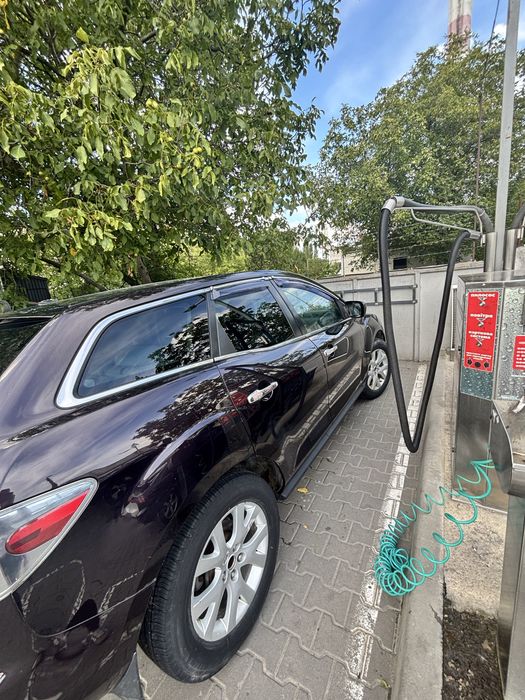 Продам Mazda CX7