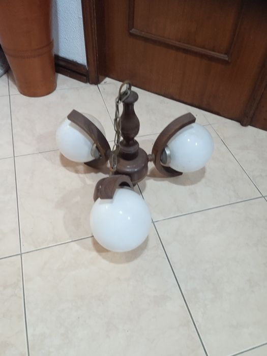 Candeeiro teto de madeira