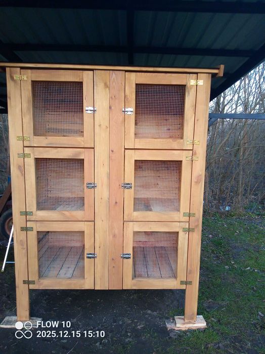 Drewniane klatki dla królików