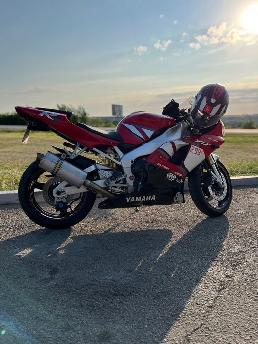 Продам Ямаха R1.