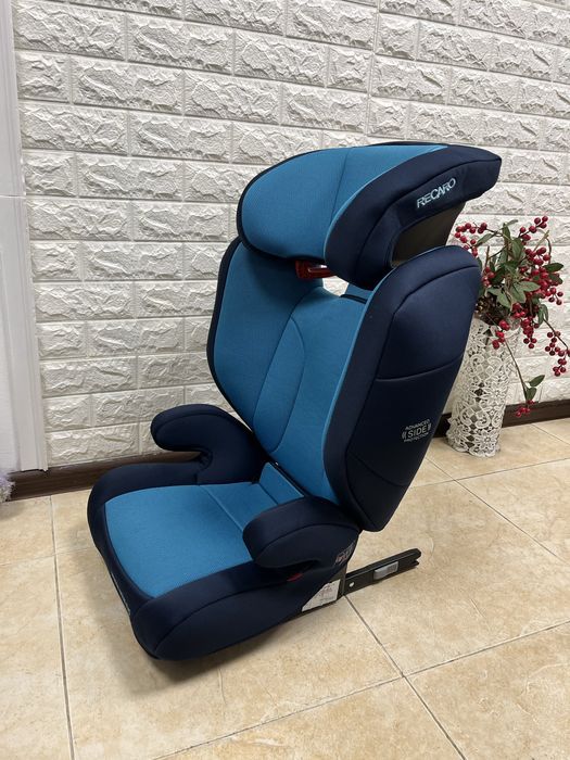 Автокрісло Recaro Monza Nova Evo Seatfix Група 2/3 (15-36 кг) бустер