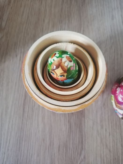 Bonecas Matrioska em madeira