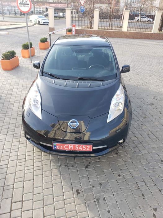Аренда авто nissan leaf