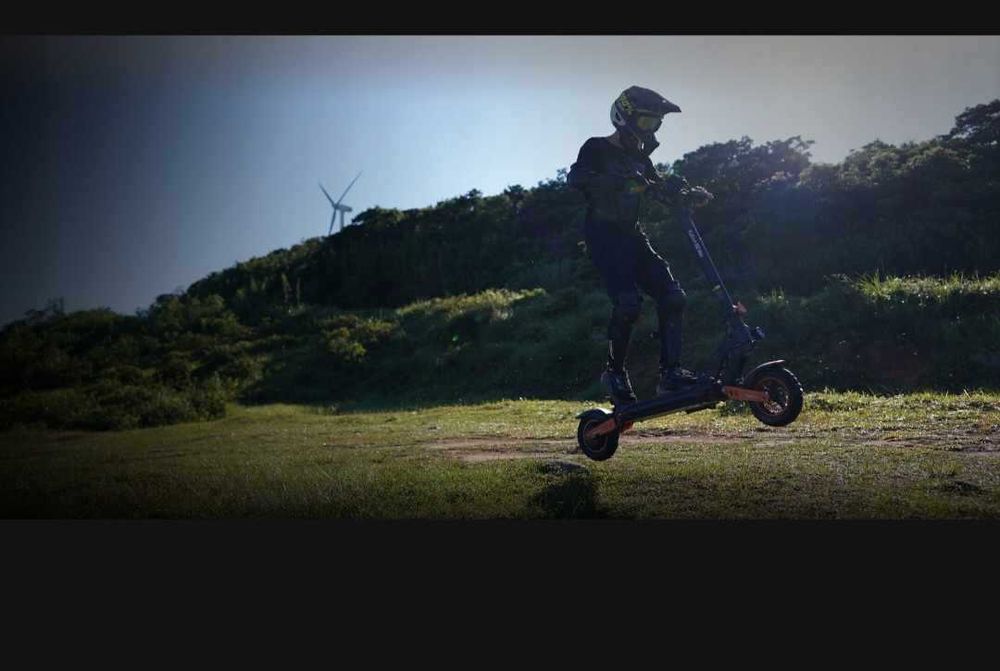 HULAJNOGA elektryczna KUKIRIN G4 2000W 60V20Ah 70km/h PL model 2025