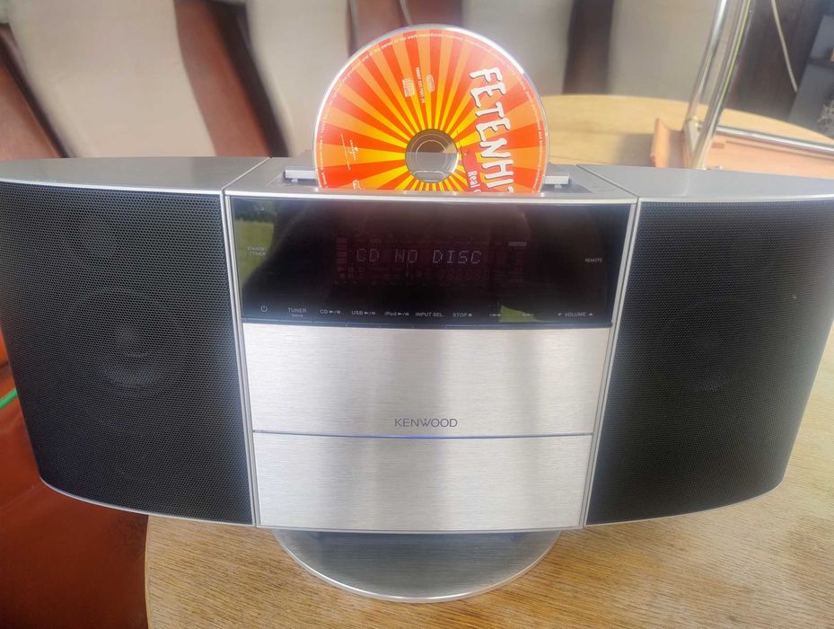 Radiomagnetofon. 8 szt. Panasonic. Grundig. JVC. Hitachi.