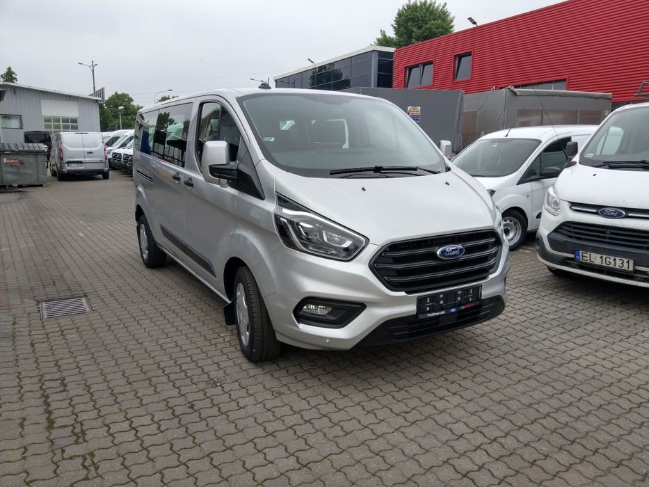 Wynajem Wypożyczalnia busa busów osobowych automat Ford Opel Renault