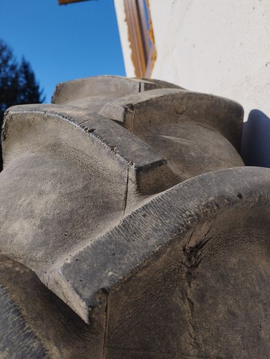 Opona rolnicza 12.4-28