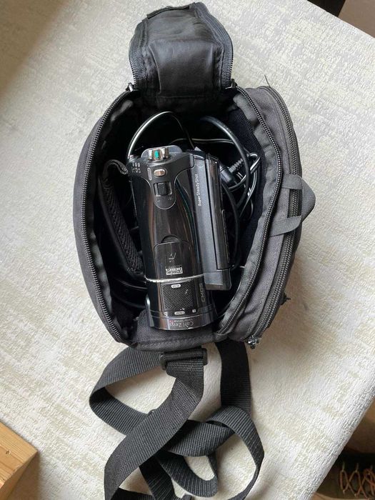 Sony HDR-CX6 camera pequena