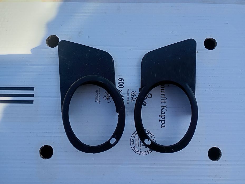 Ramki halogenów lamp przeciwmgłowych przódM Pakiet M Technic M5 BMW E39