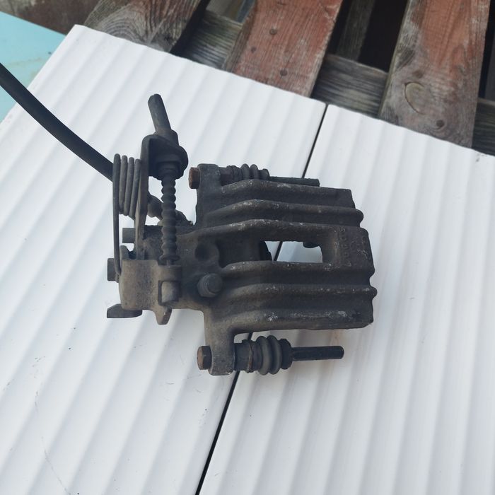 Zacisk hamulcowy  Audi A6 C5 quatrro lewy tył tylny