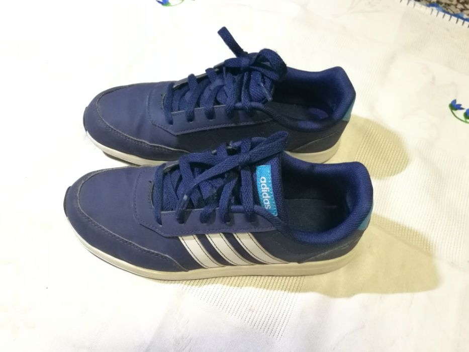 Sapatilha adidas menino 38