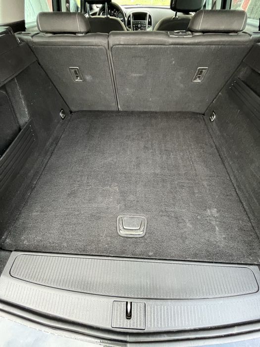 Opel Astra J Sports Tourer