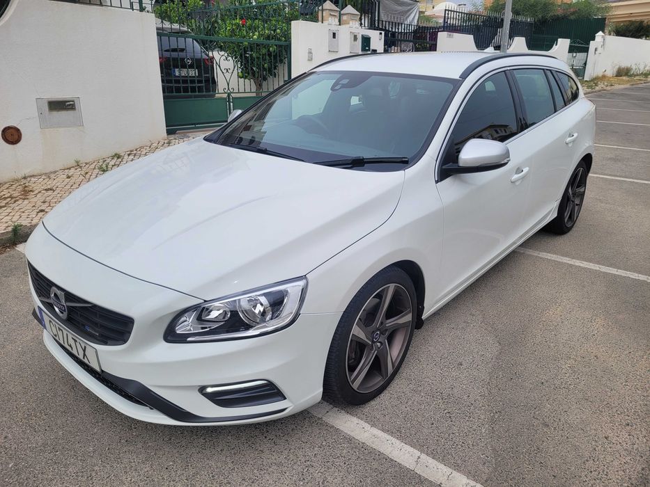 Volvo V60 I D5 2.4 215cv R-Design, 130.320km. Manutenção feita por mecânico qualificado, peças com faturas. Em uso diário. Caixa/direção com desgaste.