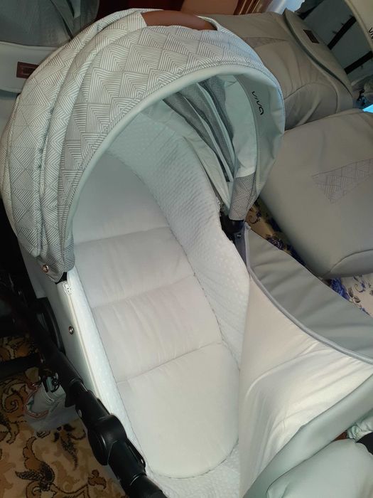 Універсальна коляска для двійнят Tako