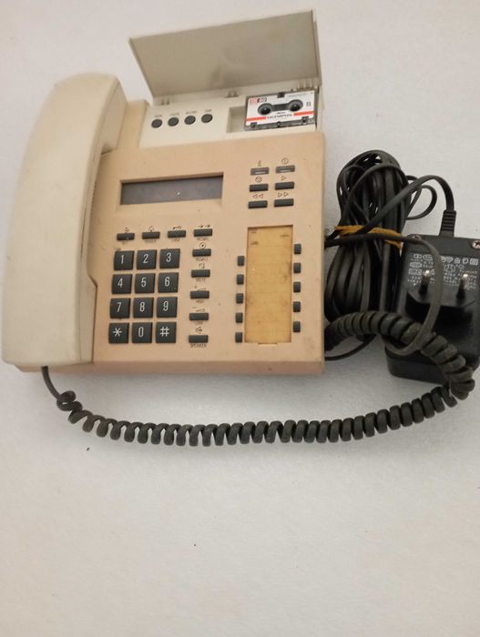 Telefones fixos e móveis