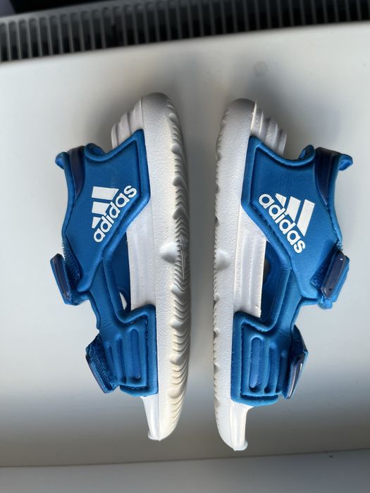 Босоніжки adidas
