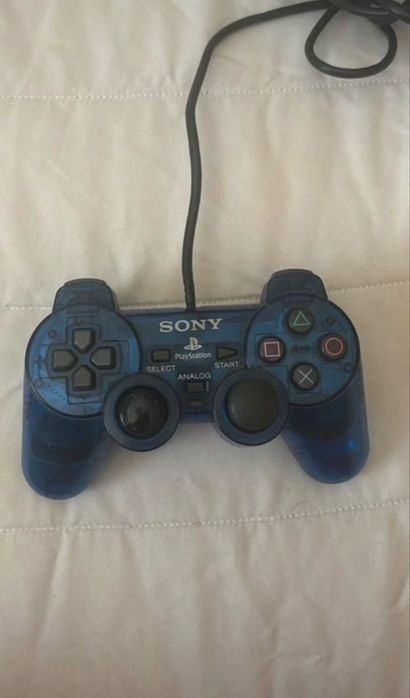Playstaion 2 com jogos e 2 comandos