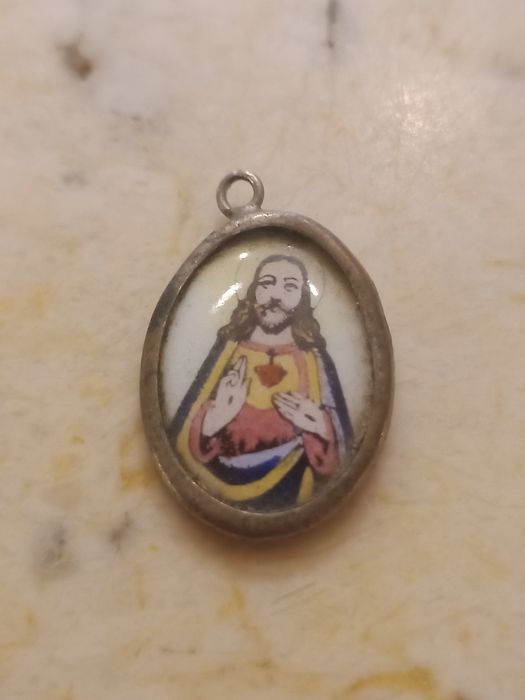 Medalhinhas ou Relicários antigos vários