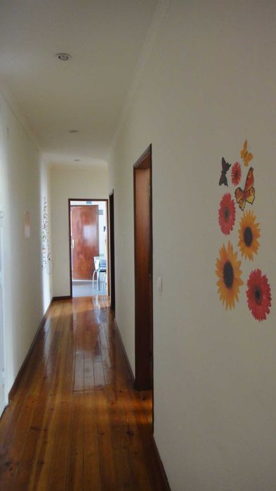 Quarto junto metro Anjos com Recibo e despesas incluidas