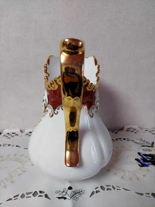 Кувшин для воды, для умывания.