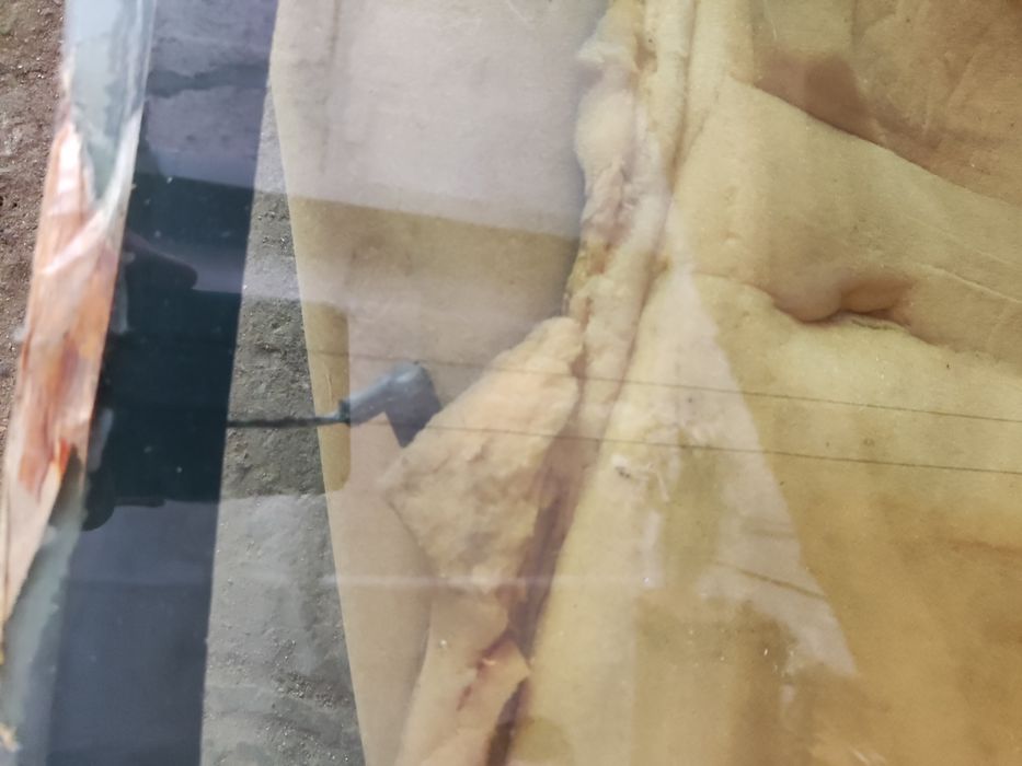 Стекло лобовое Ford