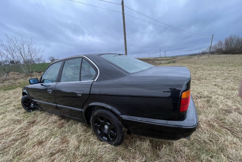 Продам бмв е34 м50б20