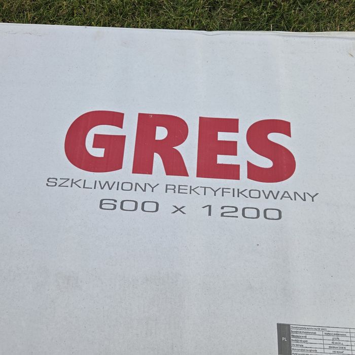 Gres szkliwiony retyfikowany