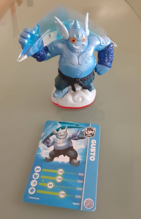 Figuras Skylanders Giants e Trap Team