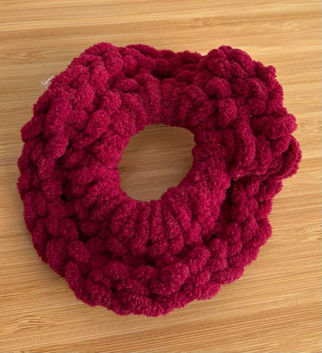Ręcznie robiona scrunchie / gumka do włosów – handmade