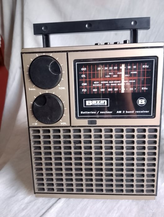 Rádio portátil, Bazin