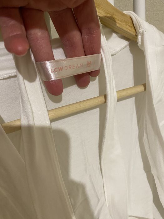 Халат жіночий білий молочний LC Waikiki