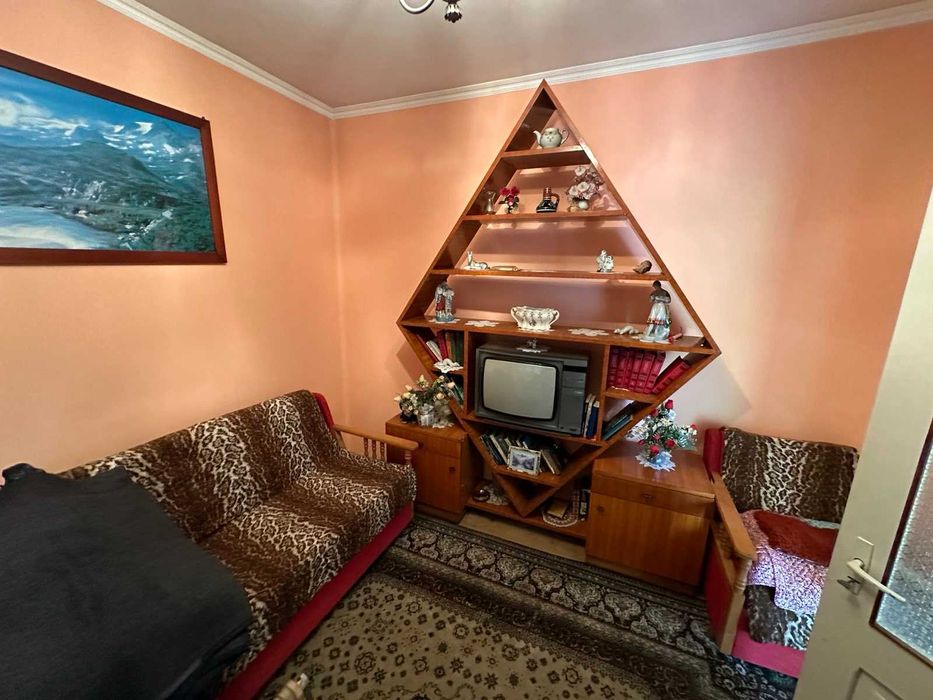 Продається житловий будинок в смт. Вишково