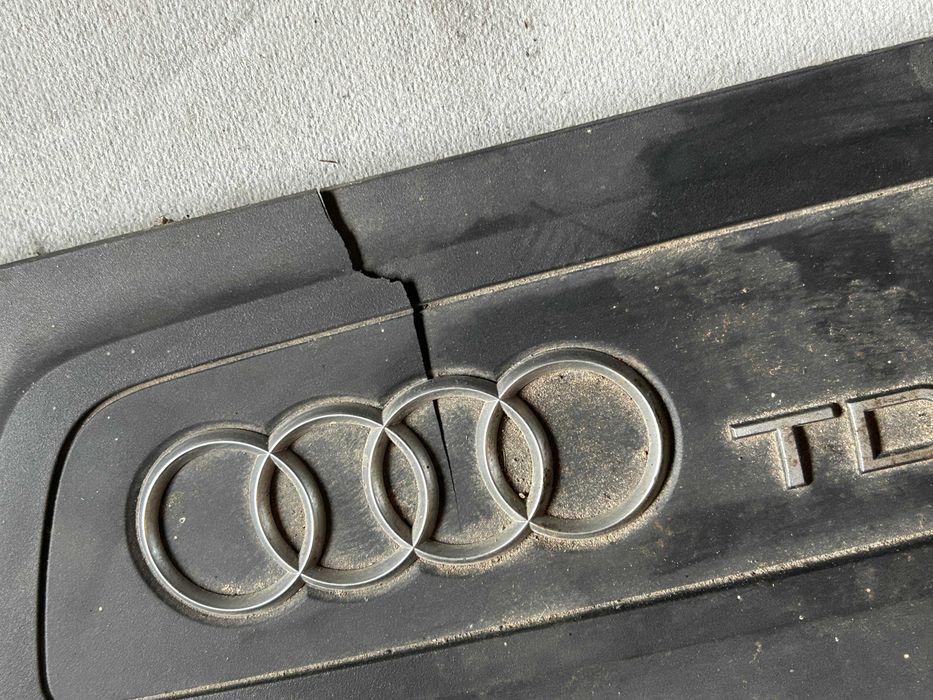 Osłona górna silnika AUDI Q3 I 2.0 TDI 03L103925S