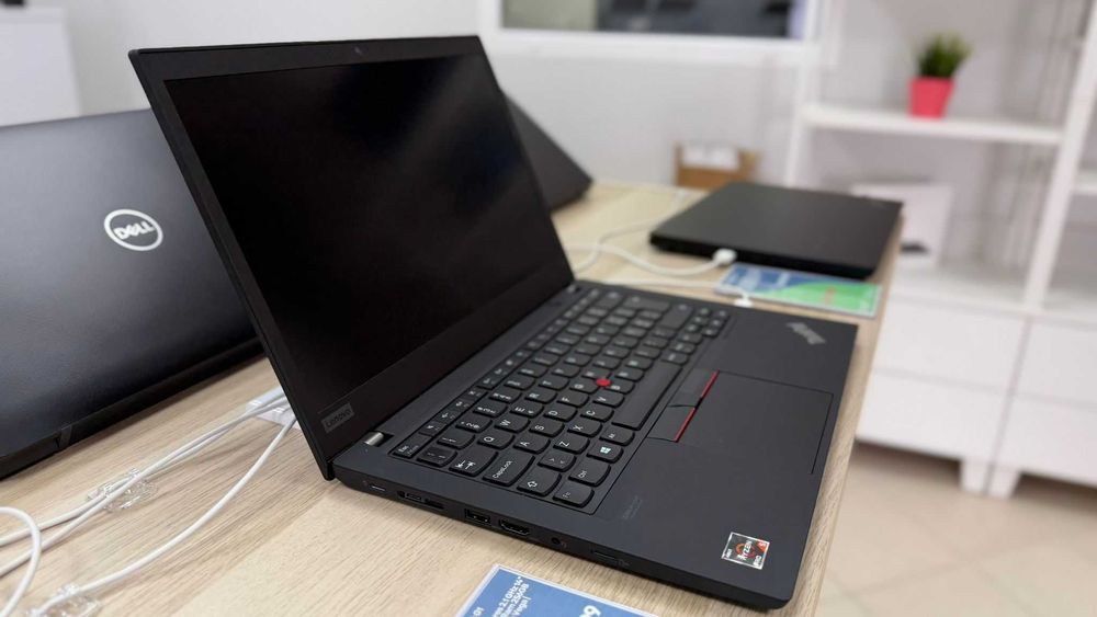 Lenovo ThinkPad T14 G1 | Ryzen 5 Pro 4650U | 14'' FHD | 8GB Ram | 256GB SSD | Garantia 18 Meses